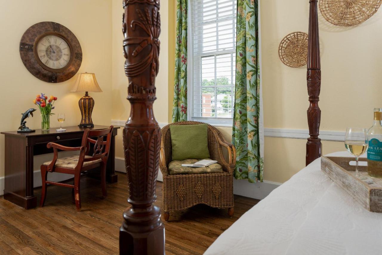 Bed and Breakfast Magnolia Manor And Chapel Humboldt Exterior foto